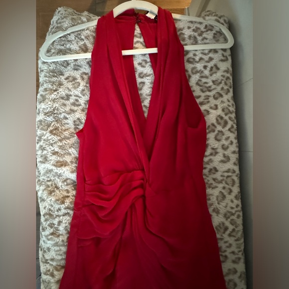 Slate and Willow Flowy Red Formal High Slit V-Neck Dress 0 Long - Picture 3 of 12
